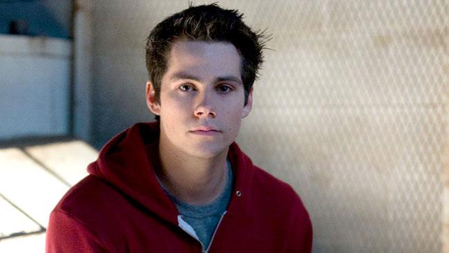 Primo piano di Dylan O'Brien nel ruolo di Stiles Stilinski