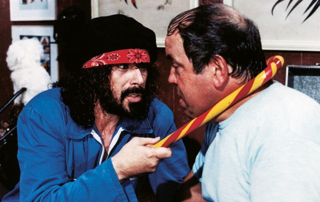 Tomas Miliane Bombolo in una scena del film Delitto al ristorante cinese