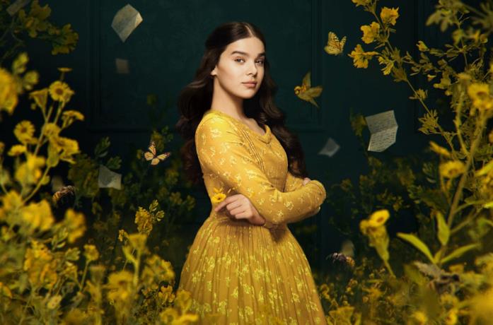 Hailee Steinfeld nella serie televisiva Dickinson
