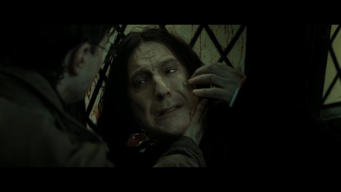 Voldemort sacrifica Severus Piton Severus Piton muore per mano di Voldemort