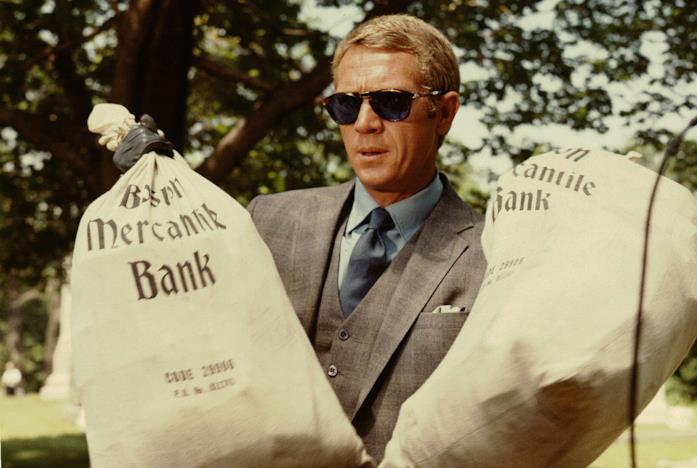 The Thomas Crown Affair, il caso del ladro miliardario di Steve McQueen Steve McQueen in una scena del film