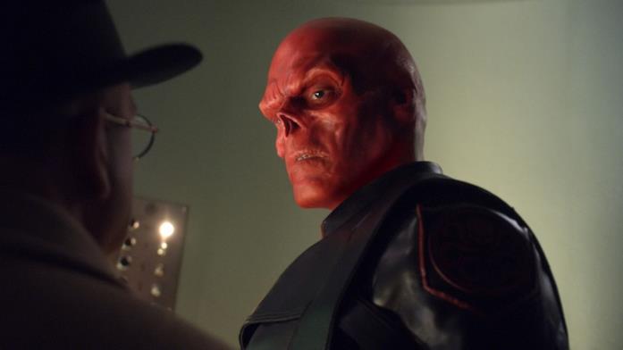 Teschio Rosso è il primo vero nemico di Cap Teschio Rosso parla con Zola in una scena del primo film dedicato a Captain America