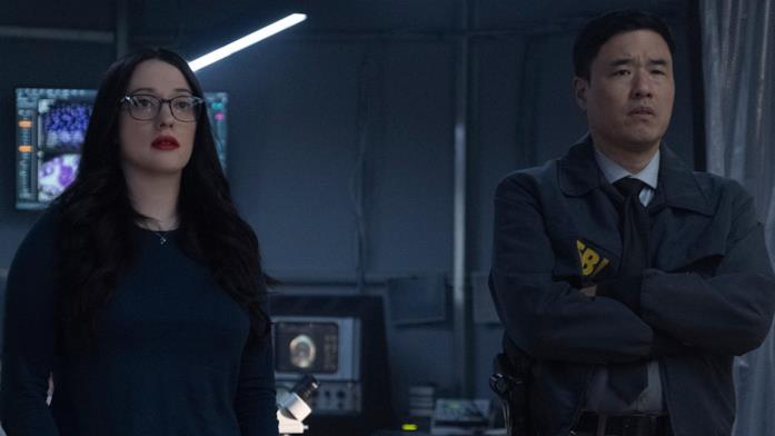 Quante volte in queste settimane vi siete sentiti come Darcy e Jimmy? Kat Dennings e Randall Park in WandaVision