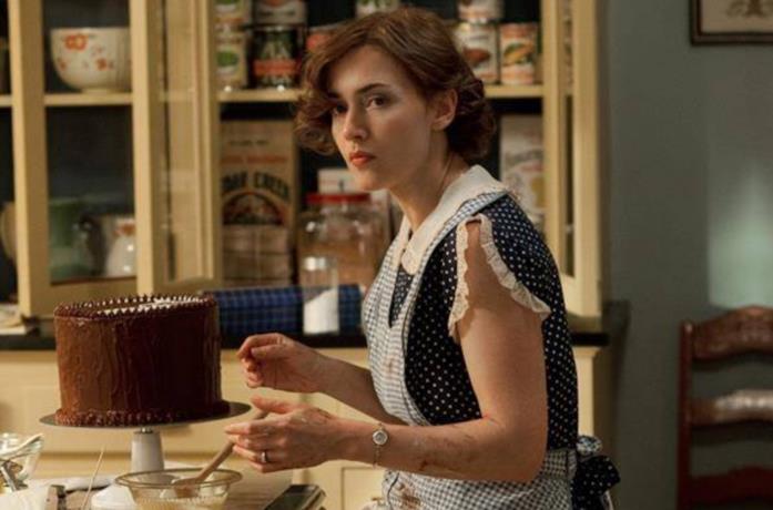 Kate Winslet con una torta