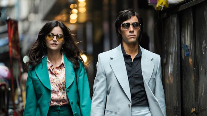 Una scena della miniserie TV The Serpent
