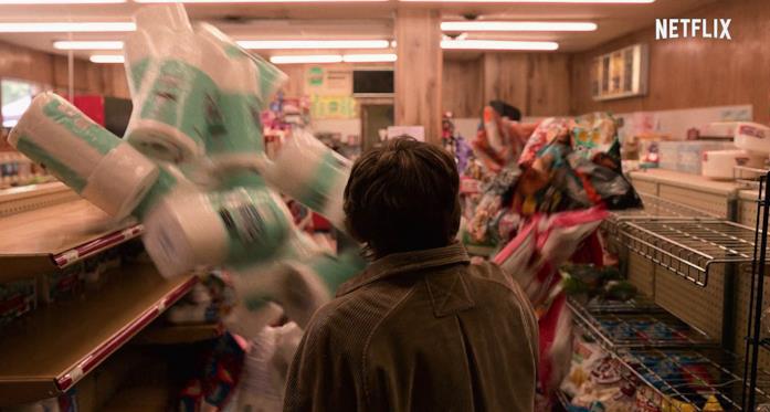 I Am Not Okay With This, il trailer mostra i poteri di Sydney Sydney crea il caos in un supermercato