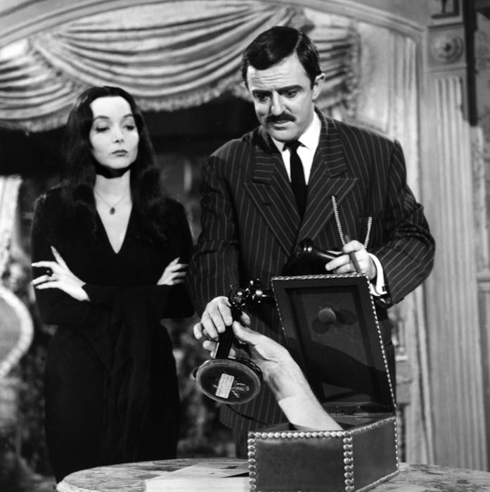 La Famiglia Addams vivrà ancora con una serie TV live-action Gomez e Morticia Addams dalla serie TV in bianco e nero