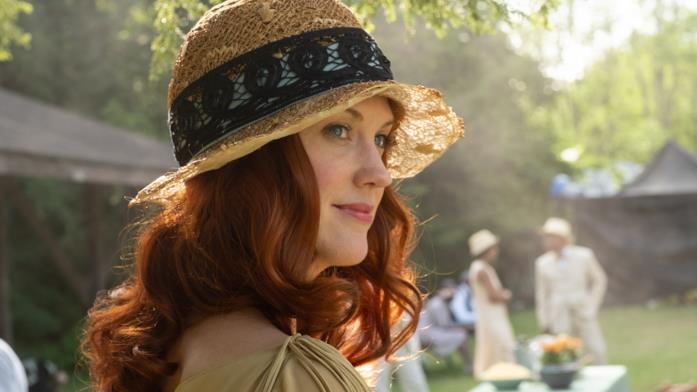 Frankie Drake Mysteries: Lauren Lee Smith Frankie Drake Mysteries: Frankie Drake