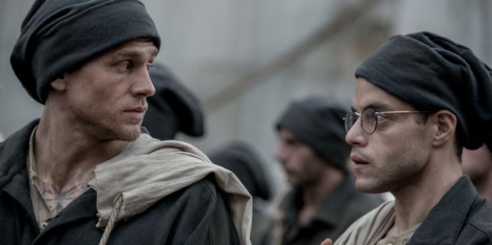 Charlie Hunnam e Rami Malek protagonisti del remake di Papillon Charlie Hunnam e Rami Malek in una scena del film