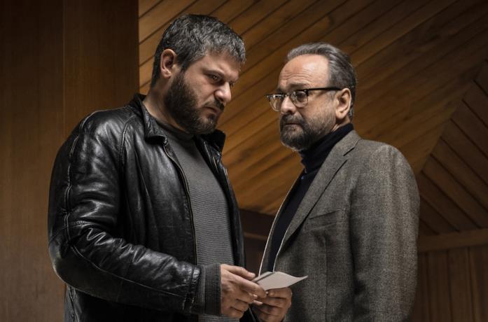 Edoardo Pesce e Massimo Popolizio in una scena del film Ai confini del male