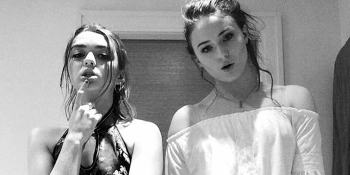 Sophie Turner e Maisie Williams Sophie Turner e Maisie Williams amiche per la pelle