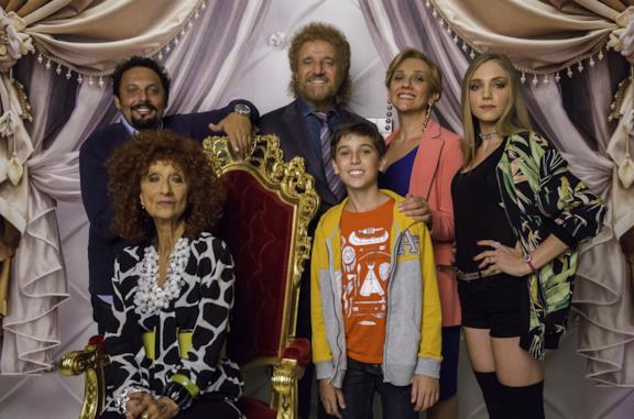 Il cast del film Poveri ma ricchi