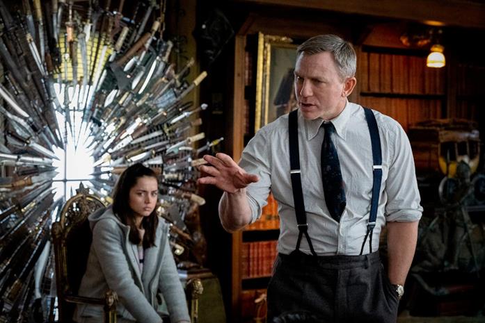 Ana de Armas e Daniel Craig in una scena del film Knives Out - Cena con delitto