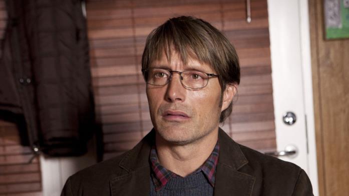 Mads Mikkelsen: Il sospetto Mads Mikkelsen nel ruolo di Lucas