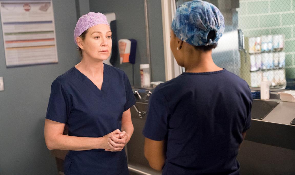 Ellen Pompeo nel ruolo di Meredith in una scena di Grey's Anatomy