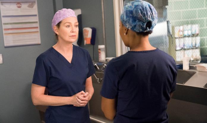 Ellen Pompeo nel ruolo di Meredith in una scena di Grey's Anatomy