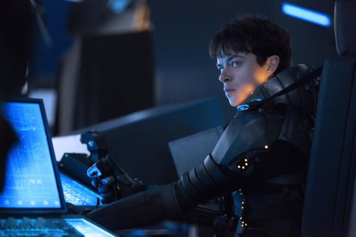 Valerian e la città dei mille pianeti Dane DeHaan in una scena di Valerian
