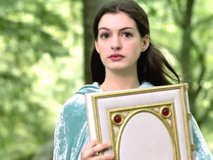 Anne Hathaway ne Il magico mondo di Ella Anne Hathaway, protagonista de Il magico mondo di Ella
