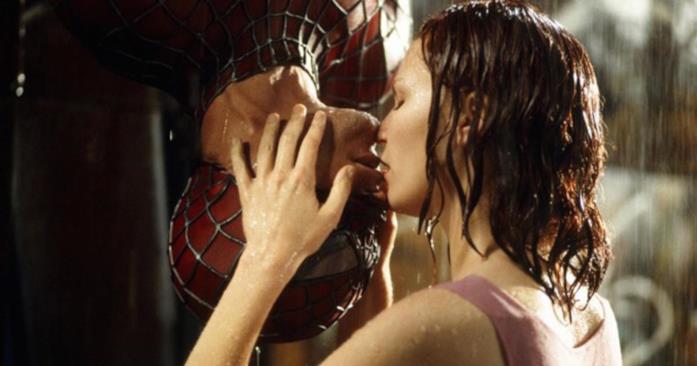 Tobey Maguire e Kirsten Dunst in una scena di Spider-Man