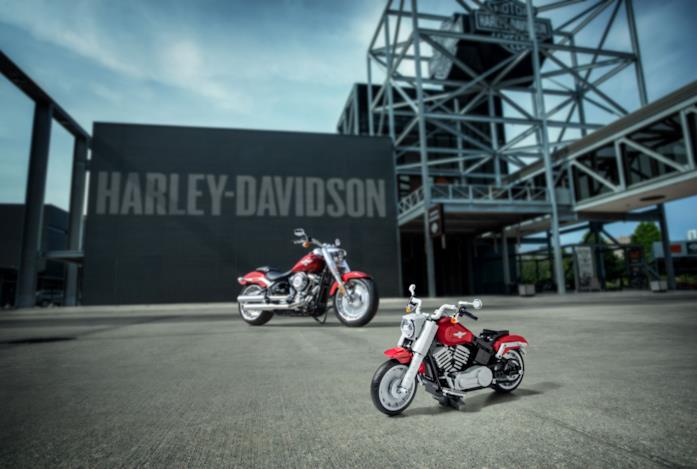 Harley-Davidson LEGO Harley-Davidson LEGO a confronto con l'originale