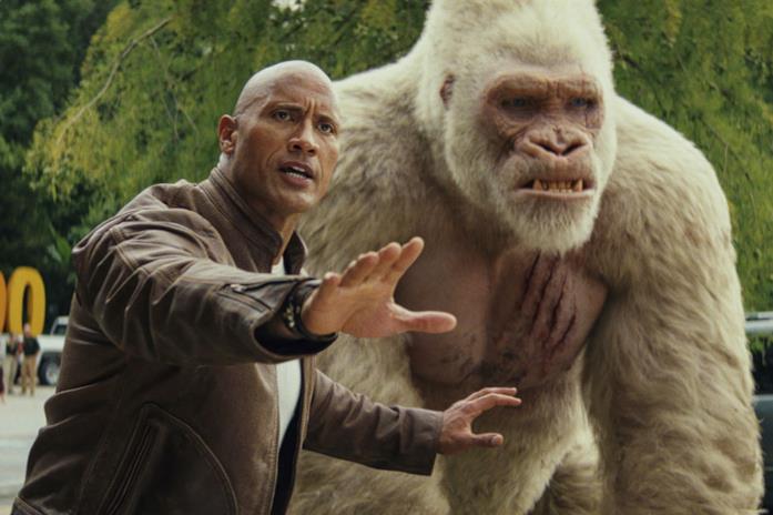 Davis e George, personaggi principali di Rampage - Furia animale Una scena tratta da Rampage - Furia animale