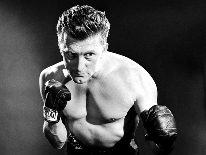 Kirk Douglas, il decano di Hollywood compie 102 anni Kirk Douglas ne Il grande campione