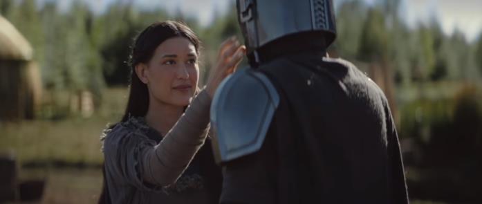 The Mandalorian, l'analisi del trailer in profondità Julia Jones in una scena della serie TV The Mandalorian