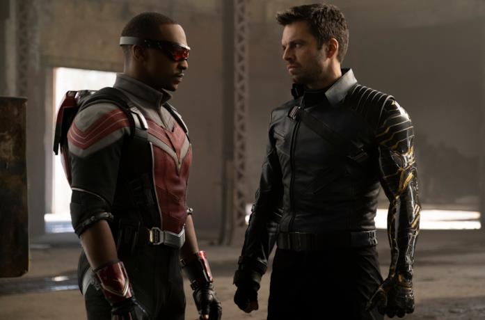 Falcon e Winter Soldier si guardano negli occhi