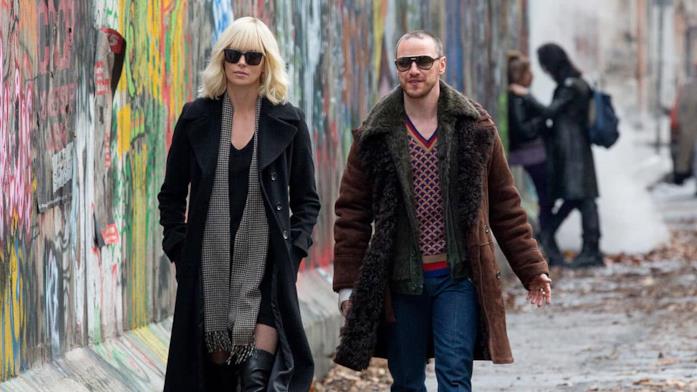 James McAvoy ha perso svariati ruoli perché non abbastanza alto Charlize Theron e James McAvoy in Atomica Bionda