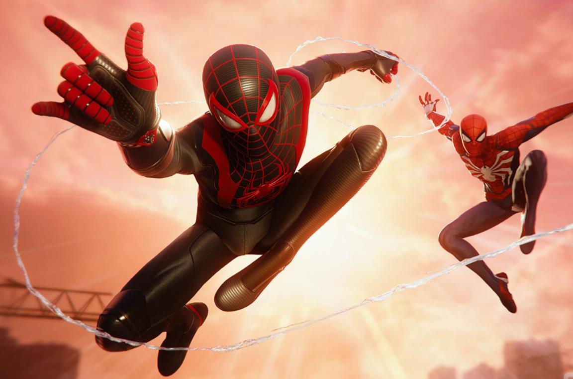 A sinistra Miles Morales, a destra Peter Parker