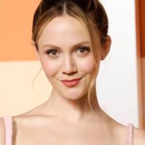 Iris Apatow