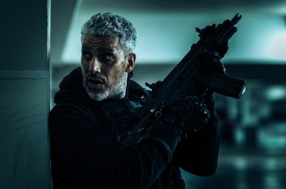 Rapinatori: La serie, tutto quello che devi sapere sull'adrenalinico polar Netflix
