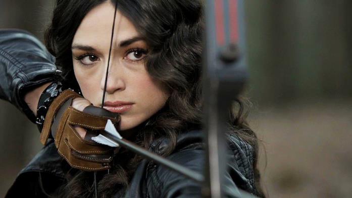 Crystal Reed è la cacciatrice Allison Argent in Teen Wolf Crystal Reen in una scena tratta da Teen Wolf