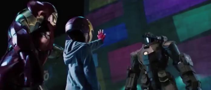 Peter Parker ha esordito nel MCU già nel 2010, in Iron Man 2 Una scena di Iron Man 2 in cui un giovane Peter Parker affronta uno dei droni di Hammer