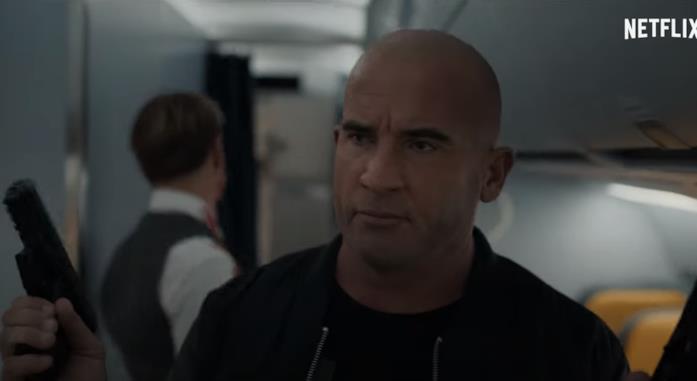 I terroristi a bordo dell'aereo in Blood Red Sky Blood Red Sky: i terroristi nell'aereo nel film Netflix