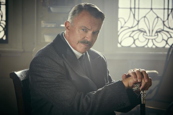 L'ispettore Campbell nella seconda stagione di Peaky Blinders Sam Neill interpreta l'ispettore Campbell
