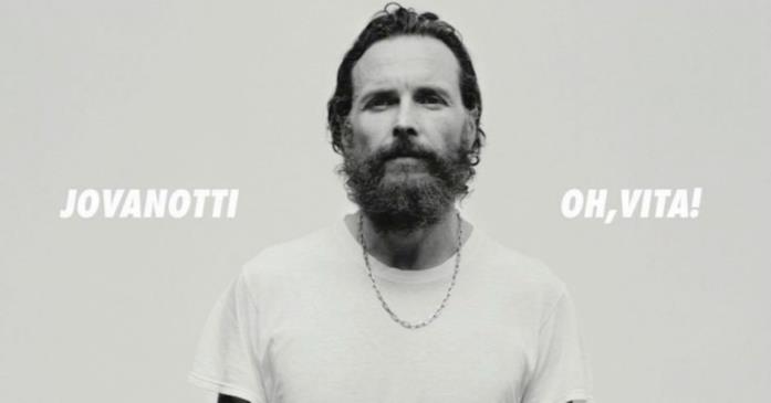 In foto Jovanotti dall'album "Oh, Vita!"