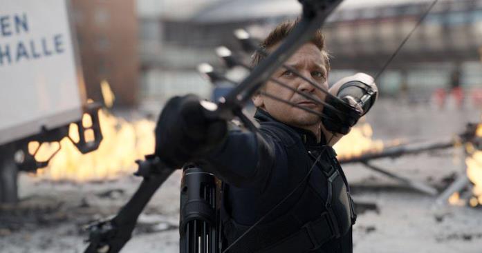 Jeremy Renner è Occhio di falco Occhio di falco in una scena tratta da The Avengers
