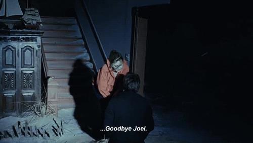 Se mi lasci ti cancello Una GIF da una scena di Se mi lasci ti cancello