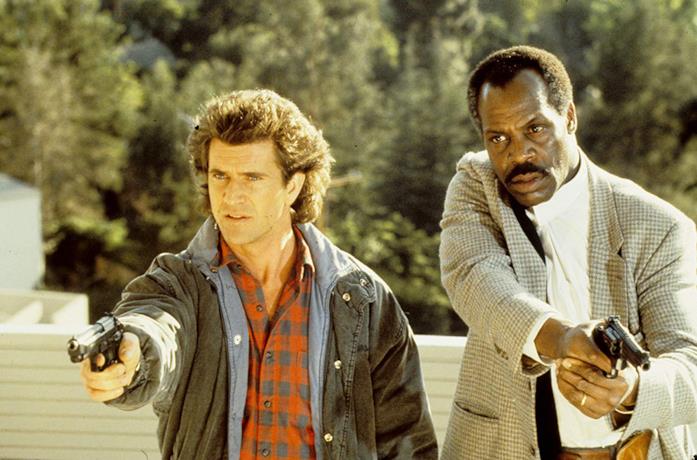 Mel Gibson e Danny Glover in Arma letale 2