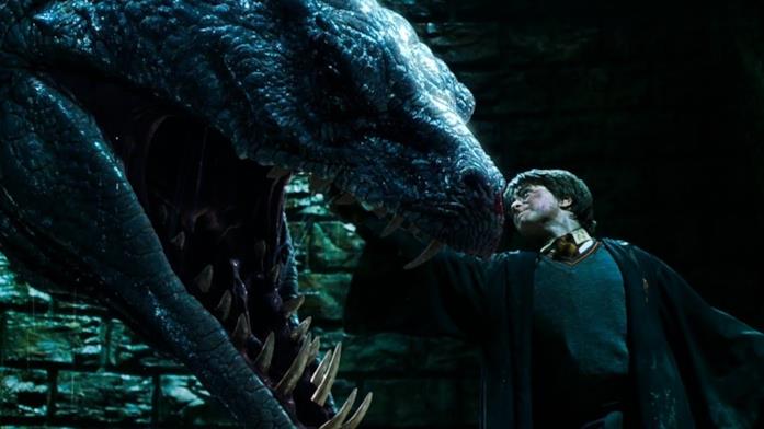 Il basilisco Harry uccide il basilisco con la spada di Grifondoro