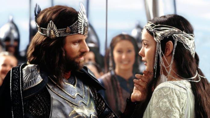 Aragorn e Arwen insieme in matrimonio Che fine fanno Aragorn e Arwen dopo il ritorno del re