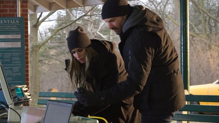 Eph Goodweather e Dutch Velders alla prese con le loro ricerche sugli strigoi Corey Stoll e Ruta Gedmintas interpretano Eph Goodweather e Dutch Velders
