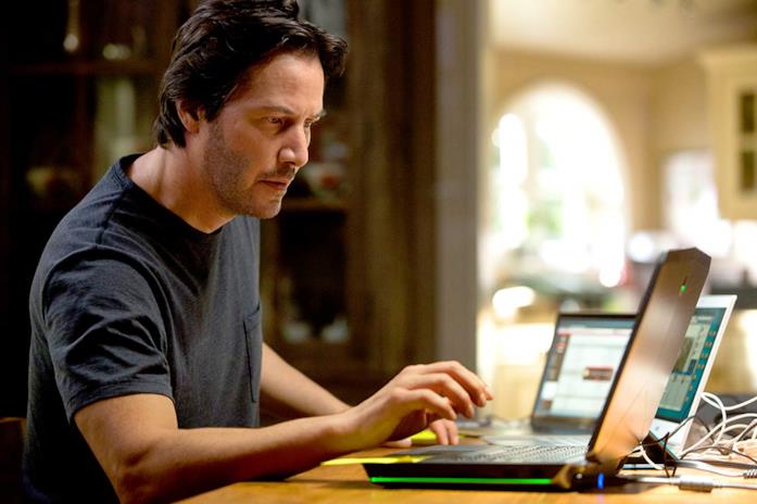 Keanu Reeves, i migliori film dell'attore Keanu Reeves in un'immagine del film Replicas
