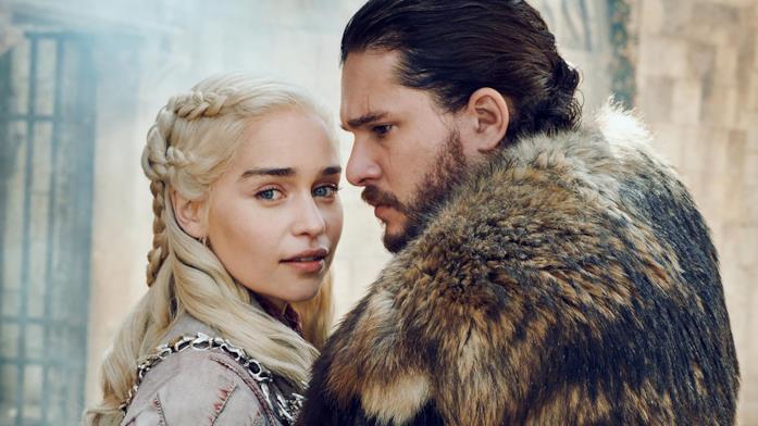 Emilia Clarke e Kit Harington nei panni di Daenerys e Jon Snow