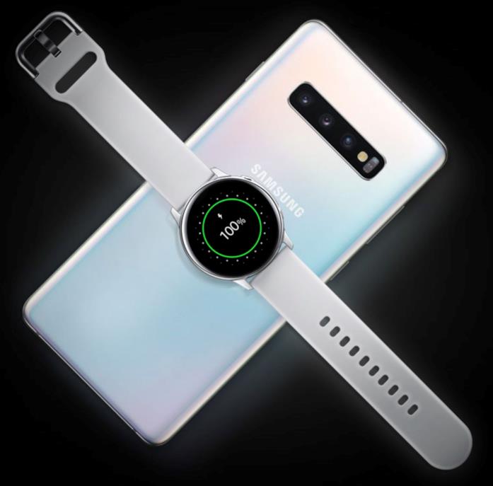 I nuovi Galaxy S10 di Samsung supportano la funzione Wireless PowerShare Immagine promozionale per la funzione Wireless PowerShare dei nuovi dispositivi di Samsung