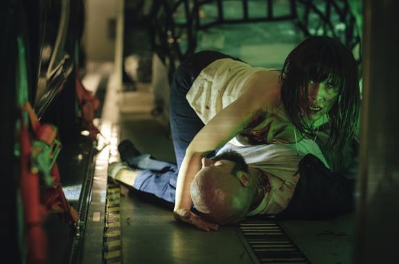 Peri Baumeister in una scena del film Blood Red Sky