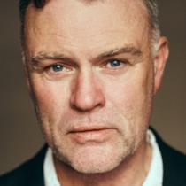 Julian Lewis Jones
