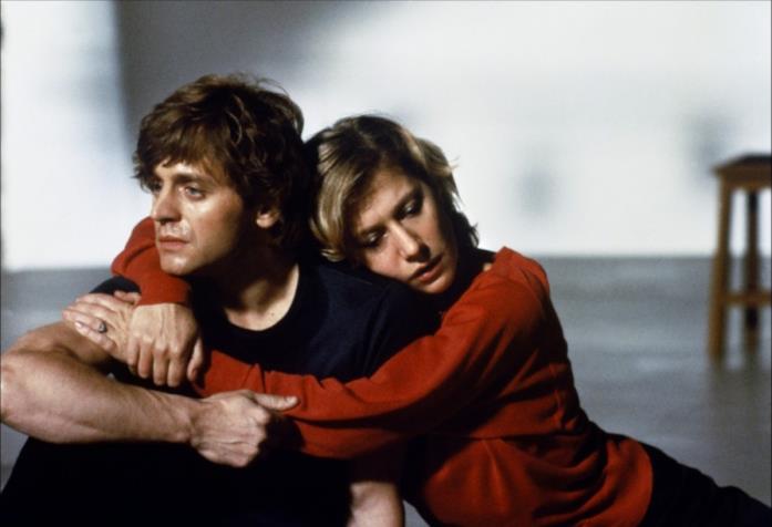 Una scena del film Il sole a mezzanotte Mikhail Baryshnikov e Helen Mirren in Il sole a mezzanotte