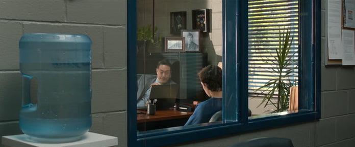 Il preside Morita di Spider-Man: Homecoming è legato ad una figura del passato di Captain America Una scena di Spider-Man: Homecoming con il preside Morita e Peter Parker